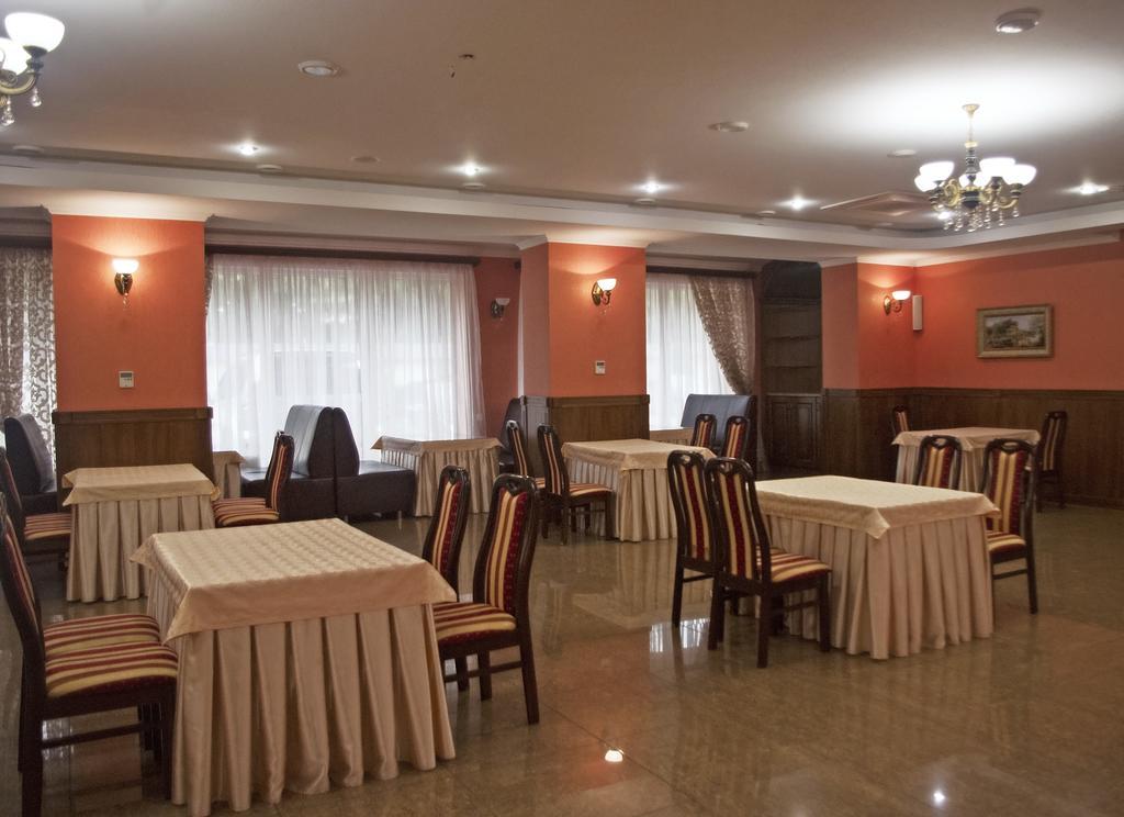 خاركيف Sv Park Hotel المظهر الخارجي الصورة